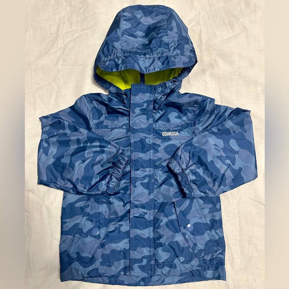 OshKosh B’gosh Camo Rain Jacket size 2T (Boys)